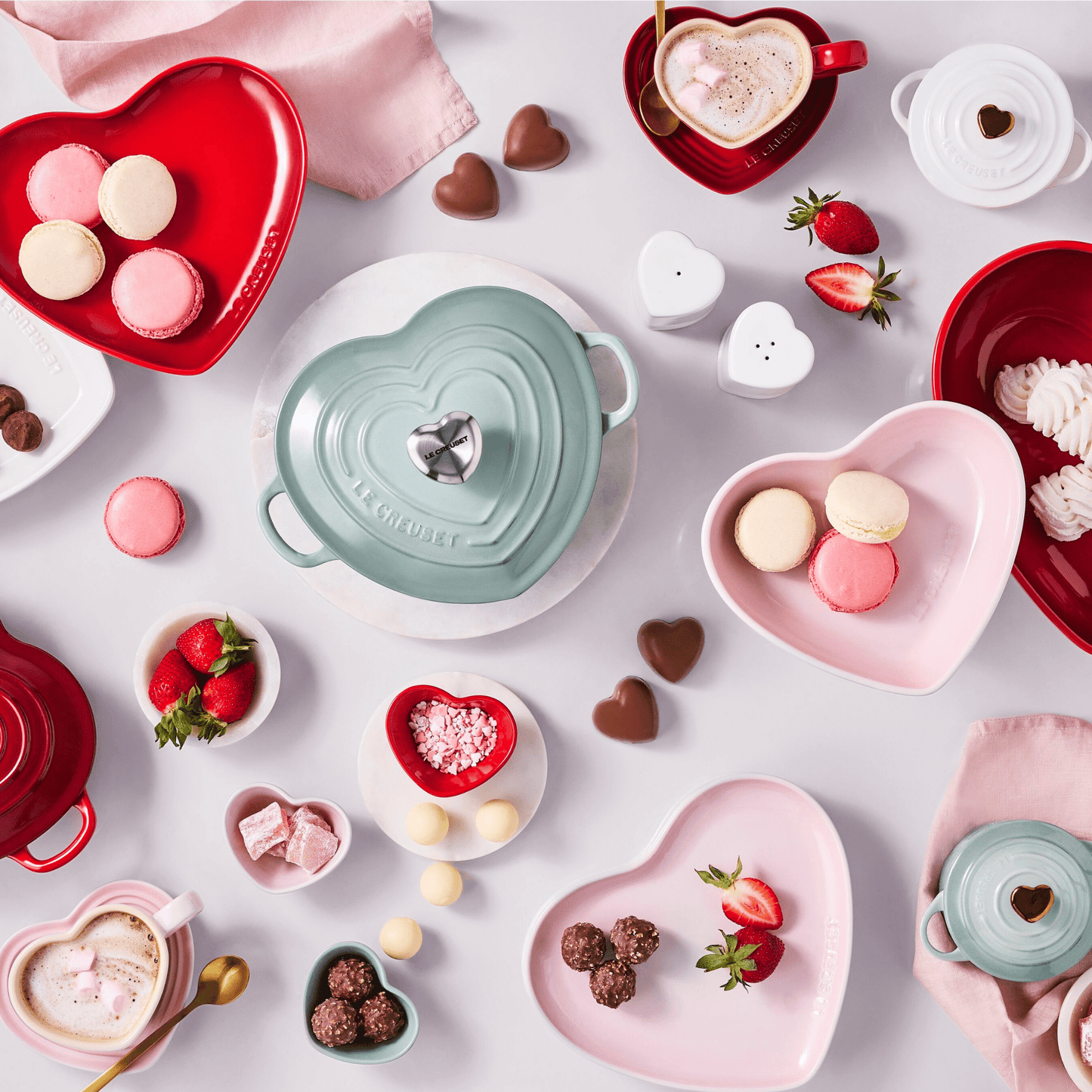 Le Creuset - Mokken in Hartjesvorm 2-delige Set Kersenrood Le Creuset